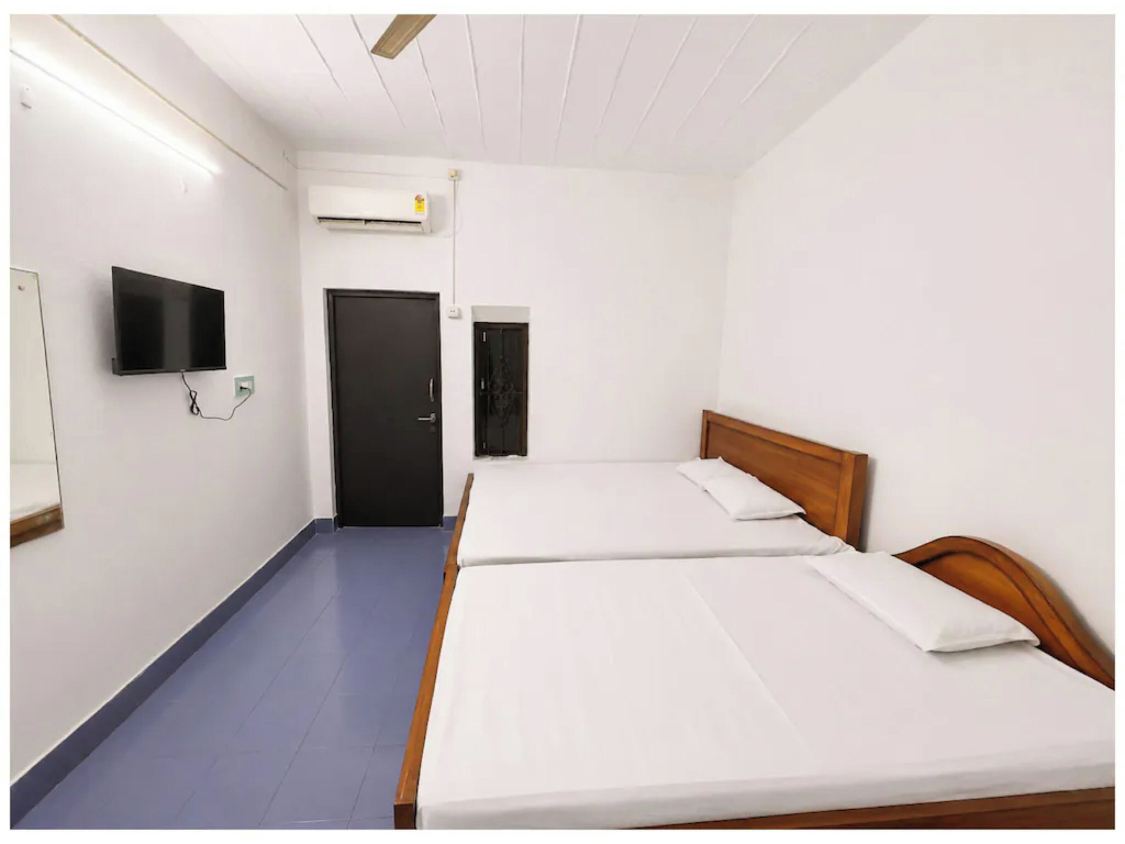 Deluxe Quadruple Room, Air conditioning | View from room