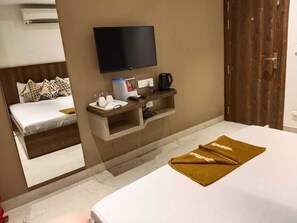 Deluxe Double Room - Eennra Kaansabbati (Paschim Medinipur Sadar)