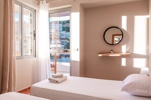 2 quartos, ferros/tábuas de passar roupa, Wi-Fi, roupa de cama
