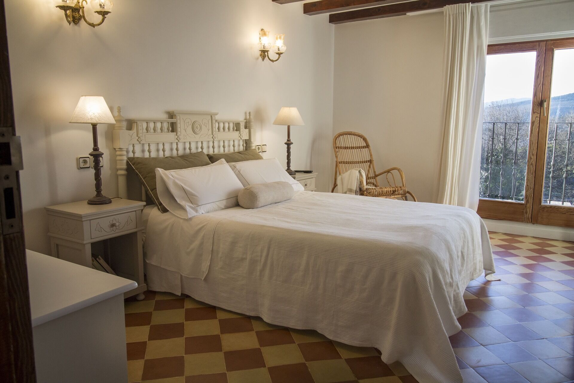 5 bedrooms