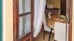 Gambar tidak terklasifikasi, 3 dari 39, tombol