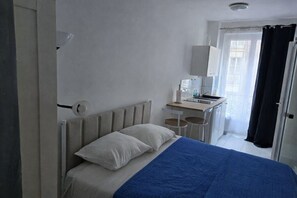 1 chambre, Wi-Fi gratuit, draps fournis
