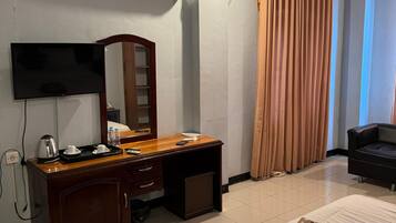 Executive kamer | Een bureau, beddengoed