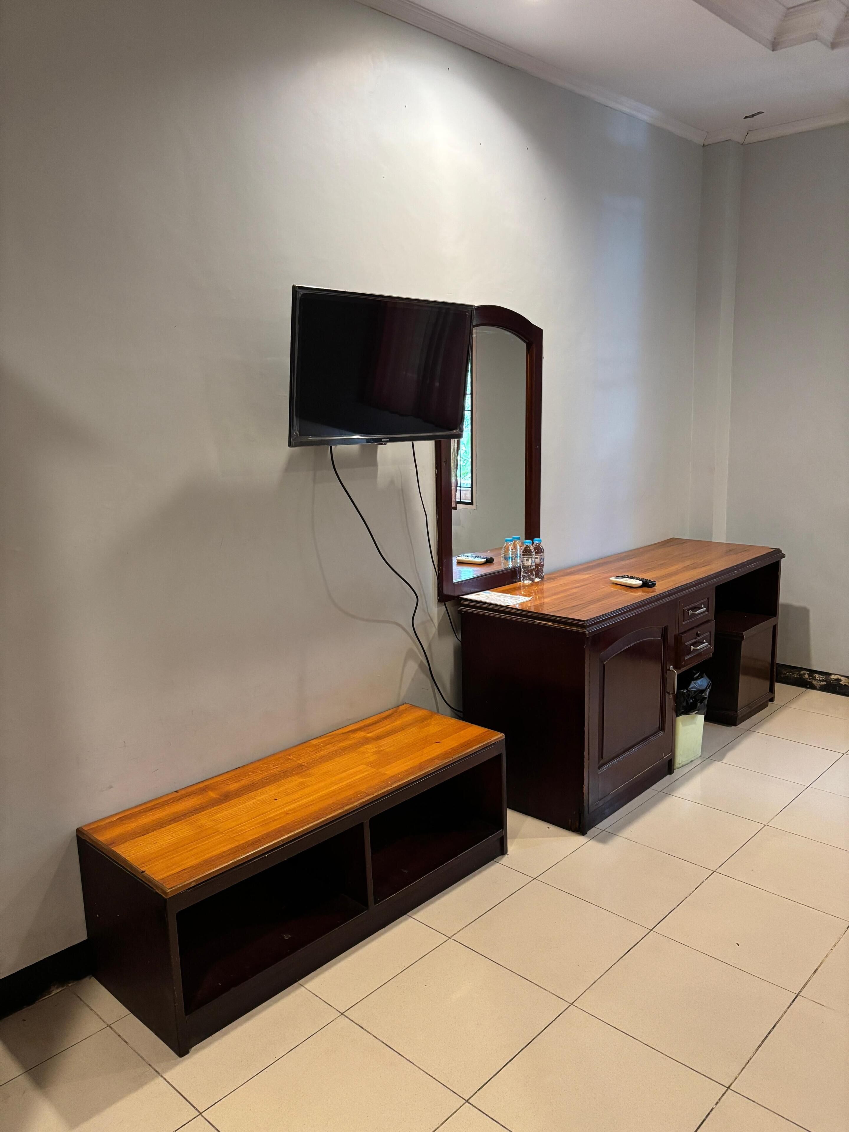 Habitación Deluxe con 2 camas individuales | Escritorio y ropa de cama