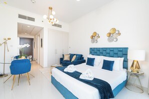 In-room safe, blackout drapes, soundproofing, iron/ironing board - PVH - Classy Studio - Carson A (Dubai)