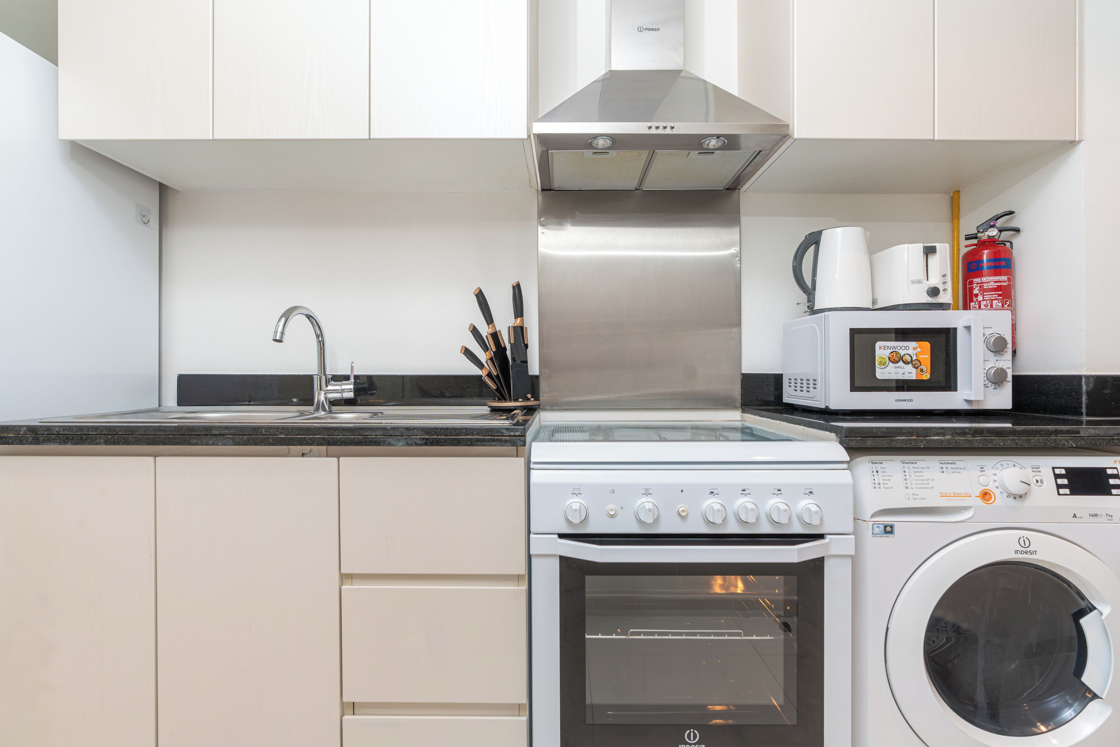 Exclusive Studio, Non Smoking, City View | Private kitchen