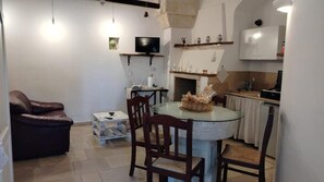 Interior - Apartment 'Lamapecora' with Wi-Fi and Air Conditioning (Fasano)