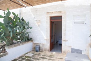 Exterior detail - Apartment 'Lamapecora' with Balcony, Wi-Fi and Air Conditioning (Fasano)