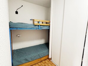 Free WiFi - Cozy studio for 4 with unlimited Wi-Fi (Roquebrune-Cap-Martin)