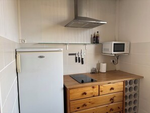 Private kitchen - Bright 75m2 3-bedroom Apartment with a largebalcony - fully equipped (Vittel)