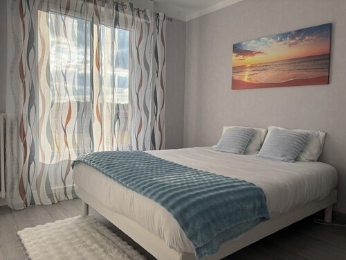 Bright 75m2 3-bedroom Apartment with a largebalcony - fully equipped
