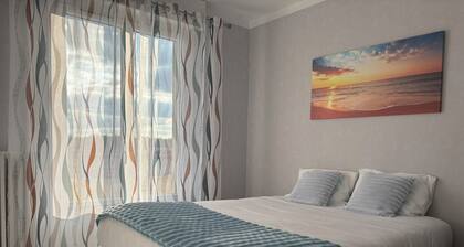 Bright 75m2 3-bedroom Apartment with a largebalcony - fully equipped