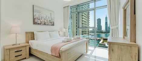 Departamento exclusivo, para no fumadores, vista al mar | Caja de seguridad en la habitación y decoración personalizada