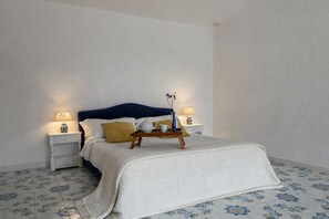 Standard Double Room, Patio, Sea View - Hotiday Villa Neptunus (Forio)