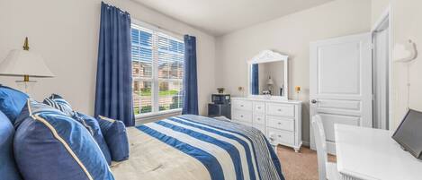 1 bedroom, desk, WiFi, bed sheets