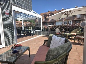 Outdoor dining - Apartment with large terrace - El Robledal 5925 (Isla)