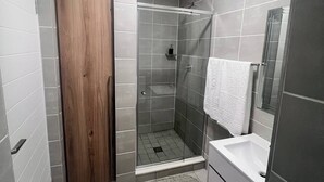 Leilighet, 1 soverom, balkong | Bad