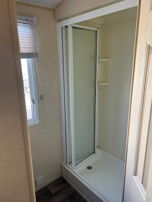 Shower, towels