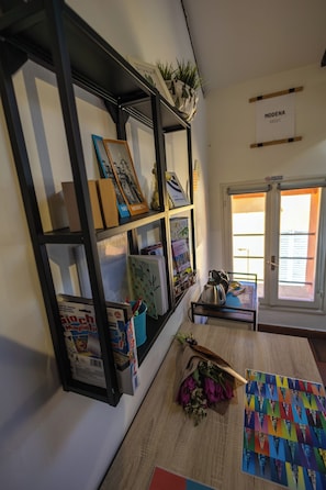 Comfort Apartment, Private Bathroom, City View | Interior