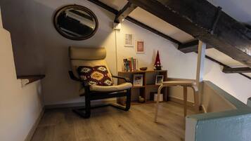 Comfort Apartment, Private Bathroom, City View | Interior