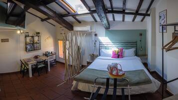 Comfort Apartment, Private Bathroom, City View