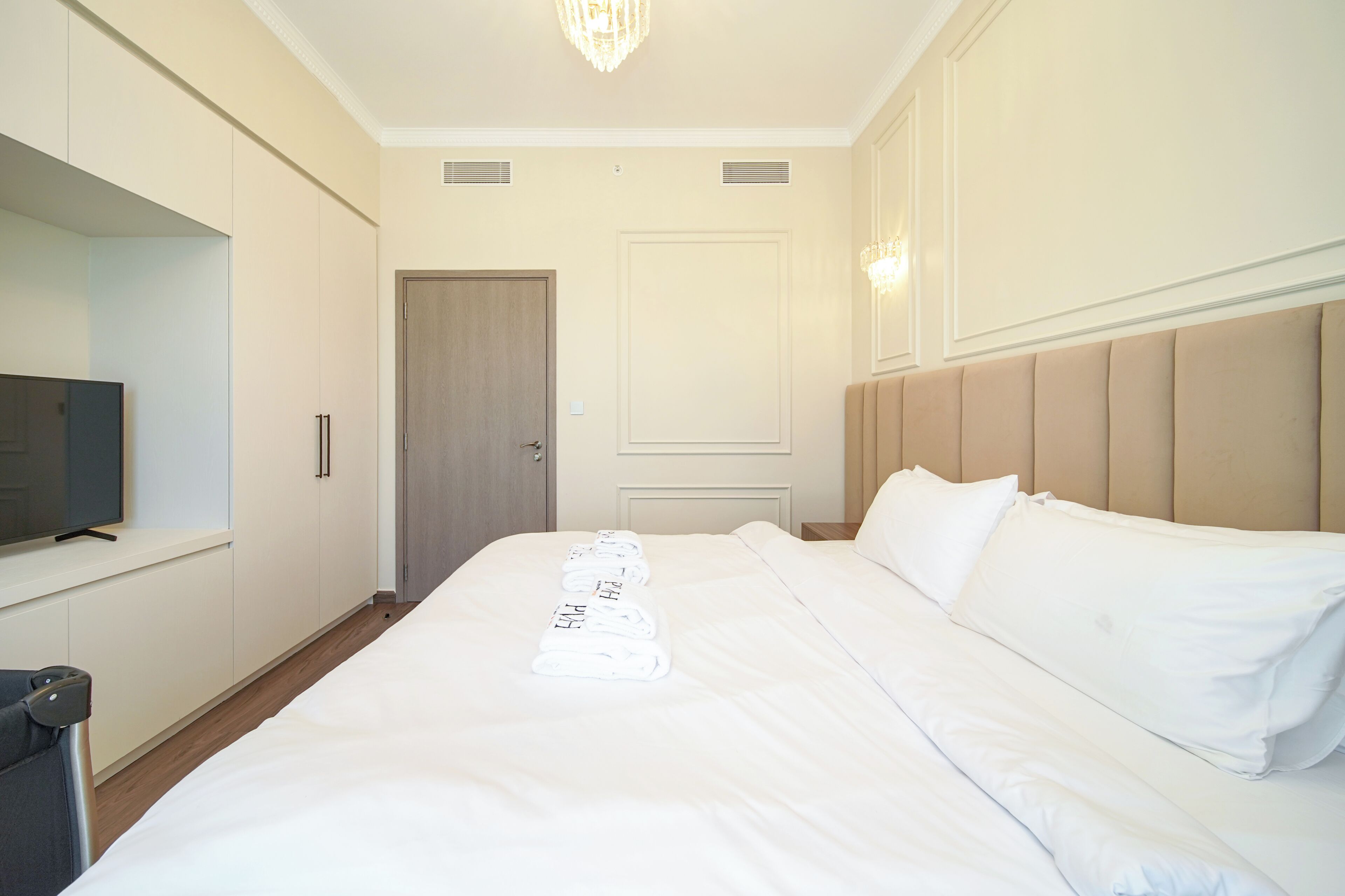 Exclusive Apartment, Non Smoking, City View | In-room safe, individually decorated, individually furnished