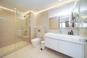 Exclusive Apartment, Non Smoking, City View | Bathroom - PVH - 2BR Burj Khalifa View - BurjRoyale (Dubai)