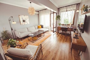 Living area - Cozy & Bright Urban Home in Center (İstanbul)