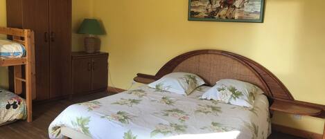 2 Schlafzimmer, Bügeleisen/Bügelbrett, WLAN, Bettwäsche