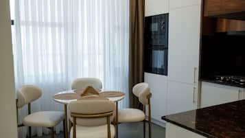 Luxury Penthouse, Sea View | Dining