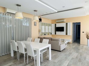 Dining - 4BR Pool Villa near Naiharn Garden View CapitalPro (Rawai)
