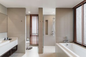 Hair dryer, towels - Laguna Park | Bangtao Beach | 5-bedroom Rooftop Pool Villa (Tambon Choeng Thale)