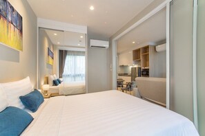 1 slaapkamer, een strijkplank/strijkijzer, wifi, beddengoed
