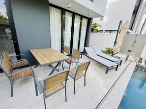 Outdoor dining - Laguna Park-2 | Bangtao Beach | 3-bedroom Pool Villa (Tambon Choeng Thale)
