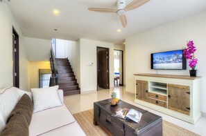TV - 5bdr Pool Villa LagunaPark 65/40 (Tambon Choeng Thale)