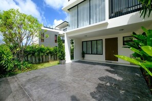 Exterior - 3bdr townhouse Bang Tao Beach 65/116 (Tambon Choeng Thale)