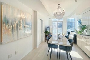 Kamar Comfort | Interior