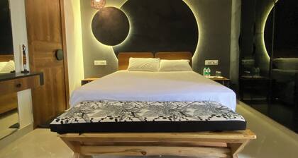 AvyAm Blue Terrace Apartment in New Delhi! Room-2 (Superior)