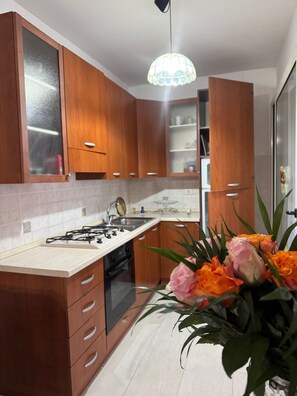Private kitchen - Cozy apartment 5 minutes from the center of Sant'Agata sui due Golfi. (Massa Lubrense)