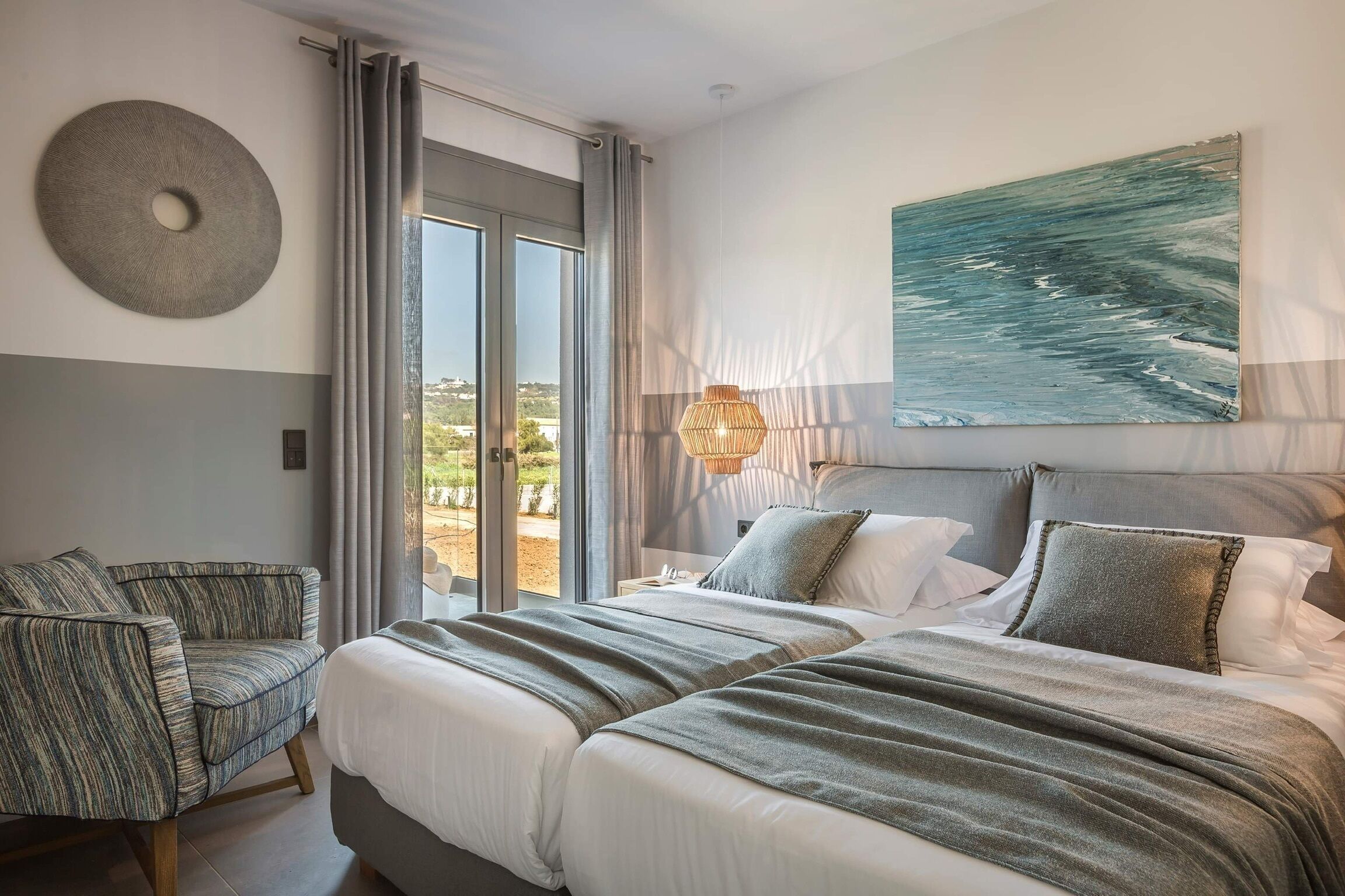 Avgi Luxury Villa | Una cassaforte in camera, tende oscuranti, insonorizzazione