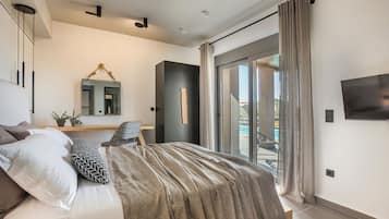 Avgi Luxury Villa | In-room safe, blackout drapes, soundproofing, iron/ironing board