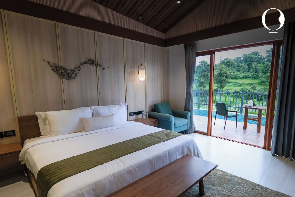 Cottage, Balcony, Garden View | In-room safe, soundproofing, iron/ironing board, free WiFi