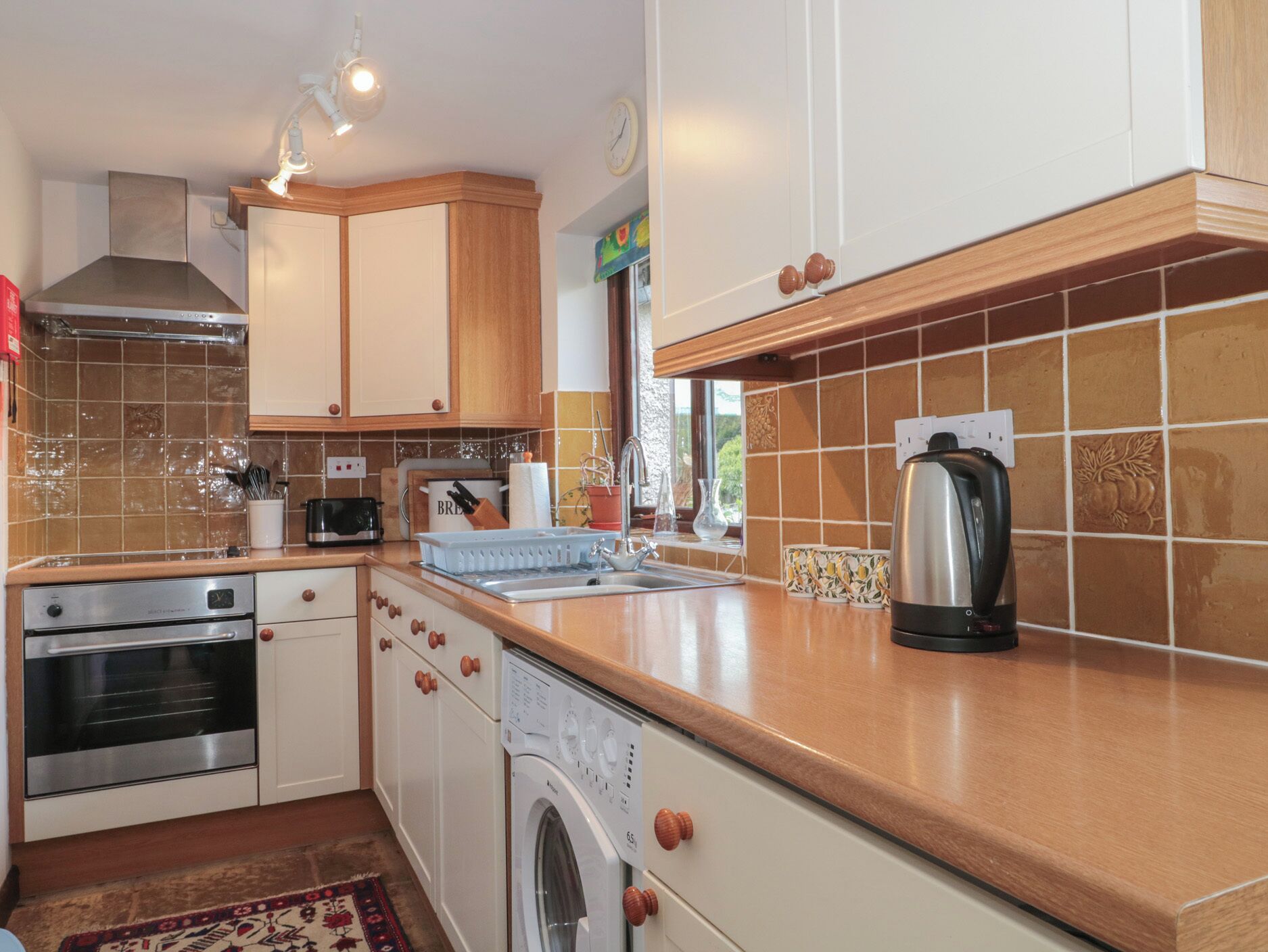 Cookware/dishes/utensils