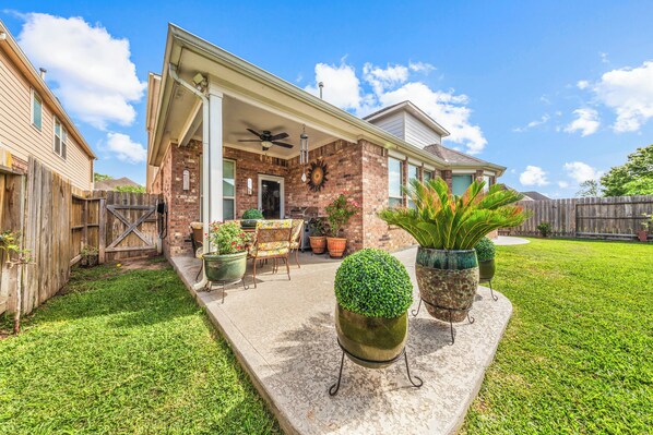 Room | Outdoor dining