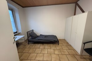 8 camere, Wi-Fi, lenzuola