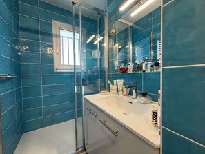 Bathroom - Spacious apartment with ocean view - 4 guests (Vaux-sur-Mer)
