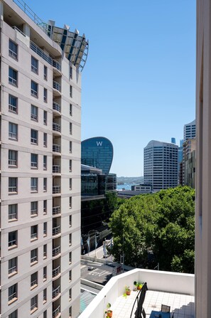 Property grounds - MetaWise BnB | Central Darling Harbour Stay 93 (Sydney)