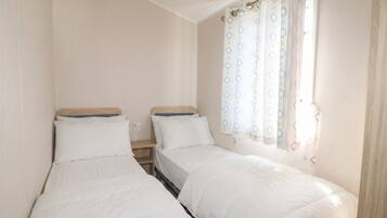 3 bedrooms, individually decorated, individually furnished