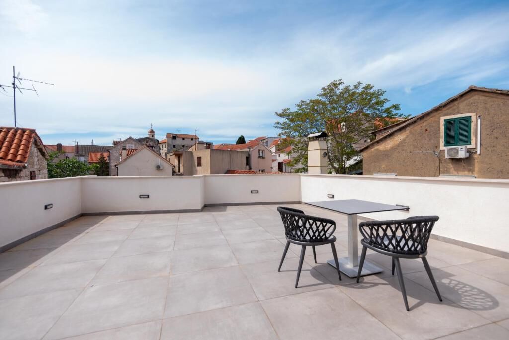 Double Room, Courtyard View | Outdoor dining | Breakfast, lunch and dinner served