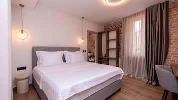 Double Room, Courtyard View | Blackout curtains, soundproofing, free WiFi
